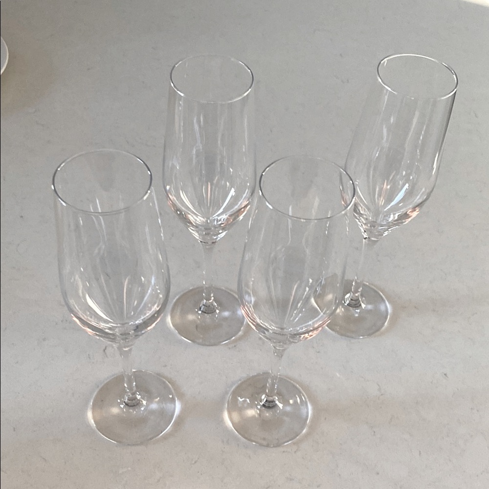 Elegant Clear Champagne Flutes Set of 4